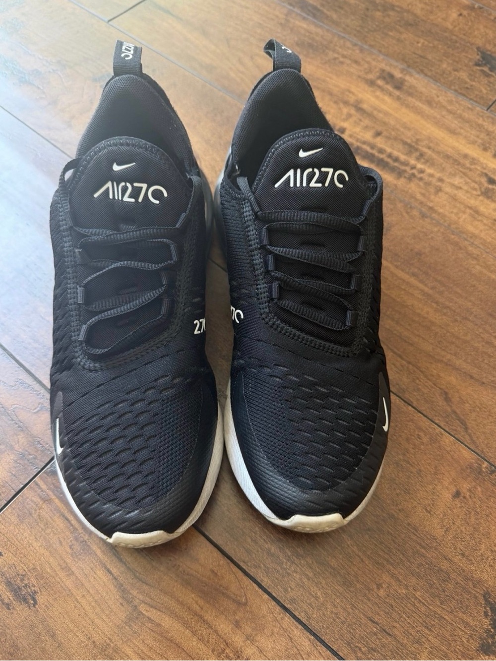 Nike Air270 Womans Black Athletic Sneakers
